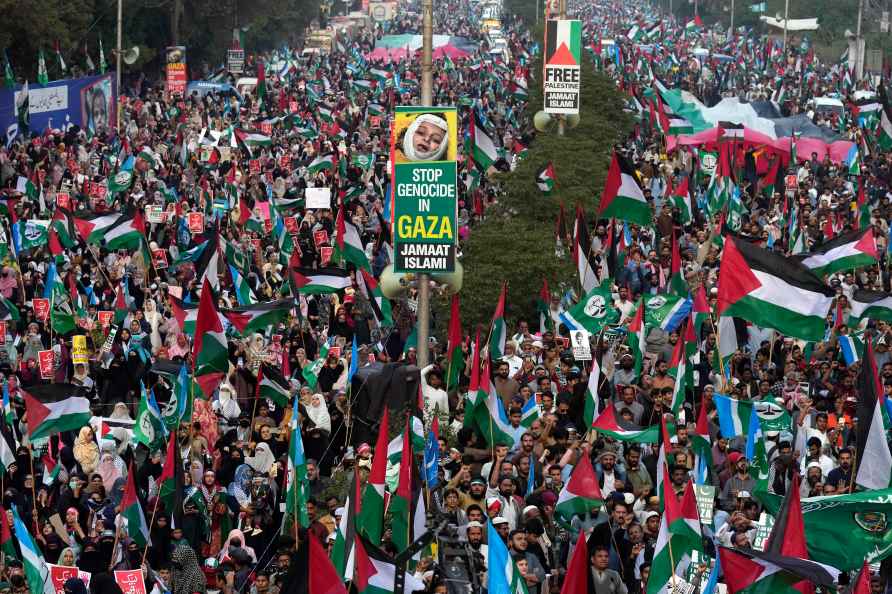 Protest in solidarity with Palestinians in Pak
