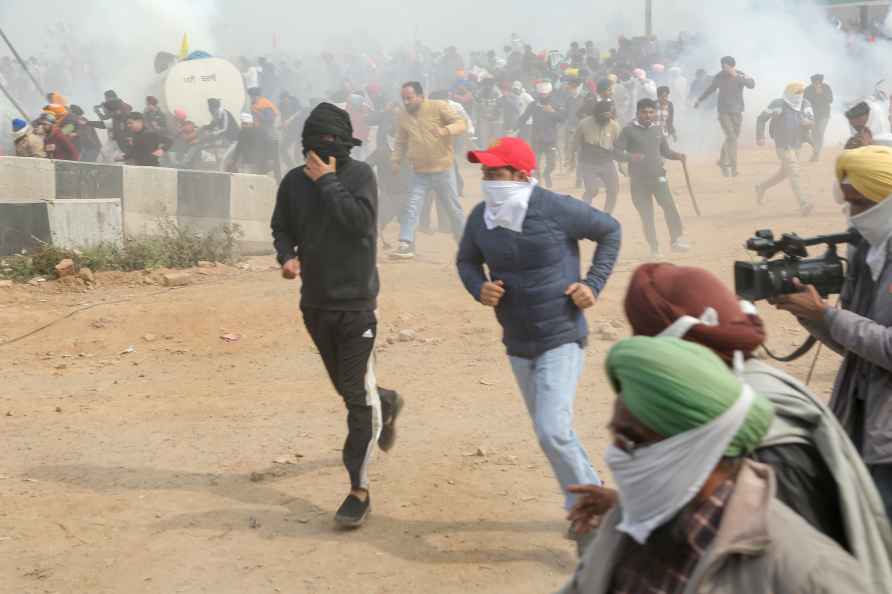 Farmers' march: Tear gas hurled at Haryana border