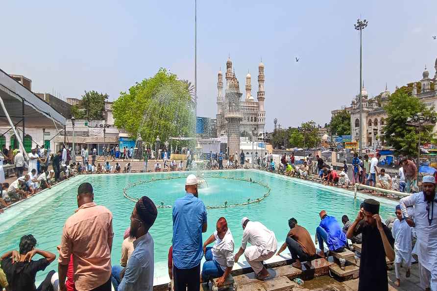 Ramzan: Muslims offer prayers in Hyderabad