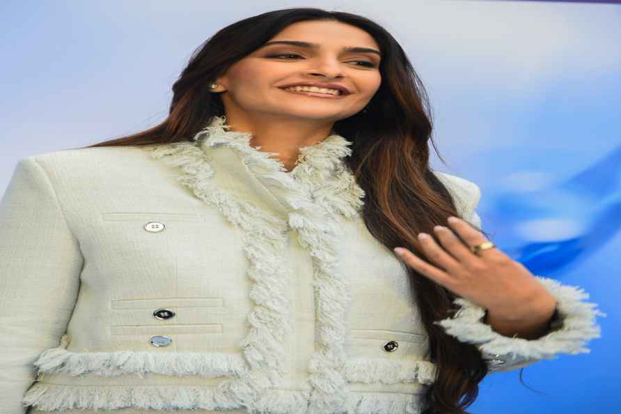 New Delhi: Bollywood actor Sonam Kapoor spotted at a hotel in New...