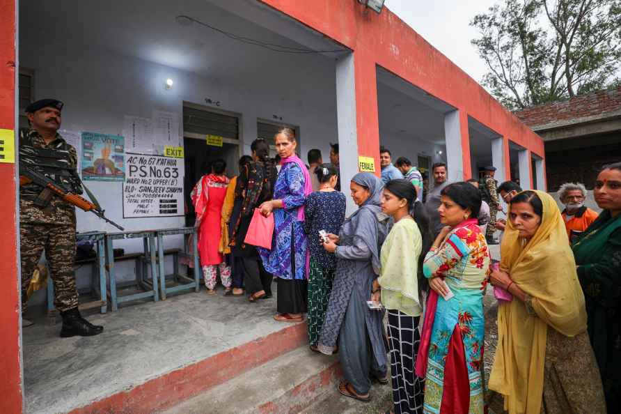 LS Polls: 1st Phase of voting in J&K