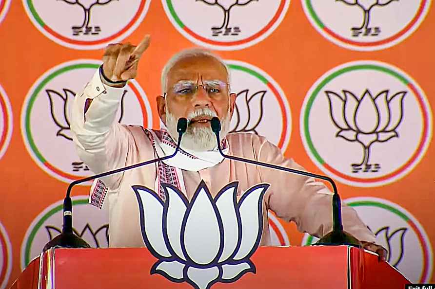 PM Modi campaigns in Agra