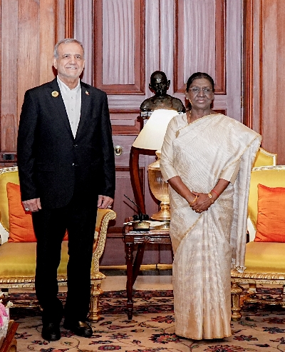 President Murmu meets Iranian counterpart, reiterates India’s commitment to enduring peace 